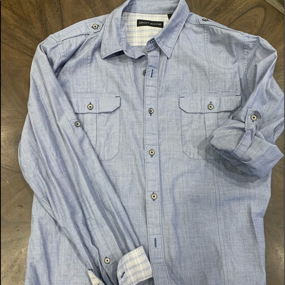 DKNY Men’s Flip Cuff Button-down shirt Medium